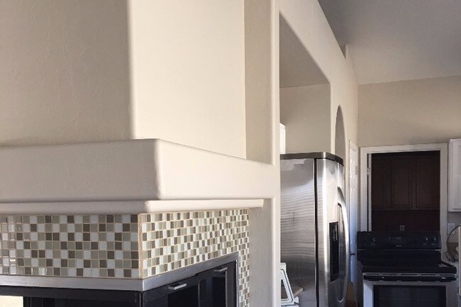 Foto del edificio - 16629 E Westby Dr
