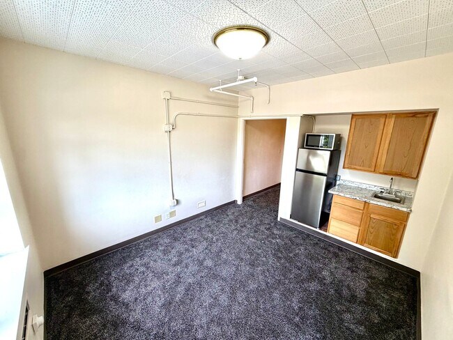 Foto del edificio - Eagle Crest Village Apartments #316: 1bdrm/1bath – All Utilities & Wi-Fi Included!