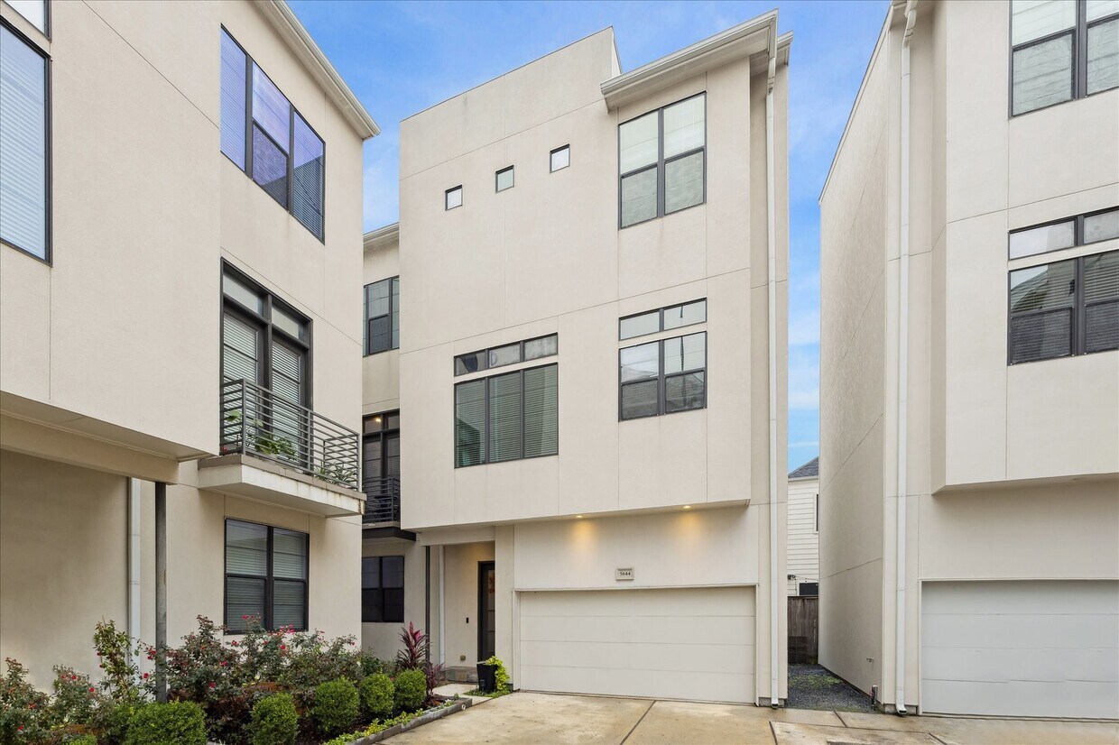 Foto principal - 5644 Darling St