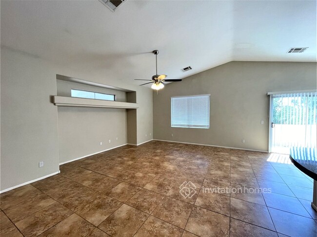 Building Photo - 9724 Red Horse St