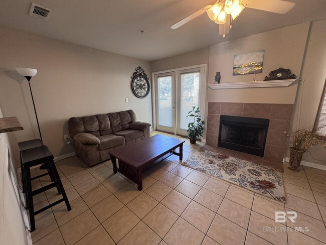 Building Photo - 1517 Regency Rd