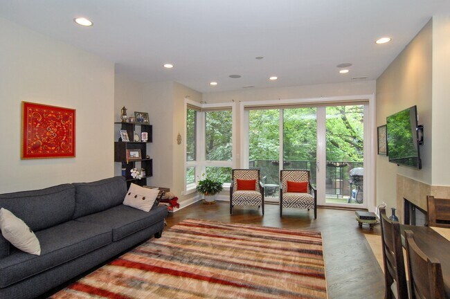 Foto del edificio - 2255 W Wabansia Ave