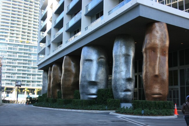 Foto del edificio - 465 Brickell Ave