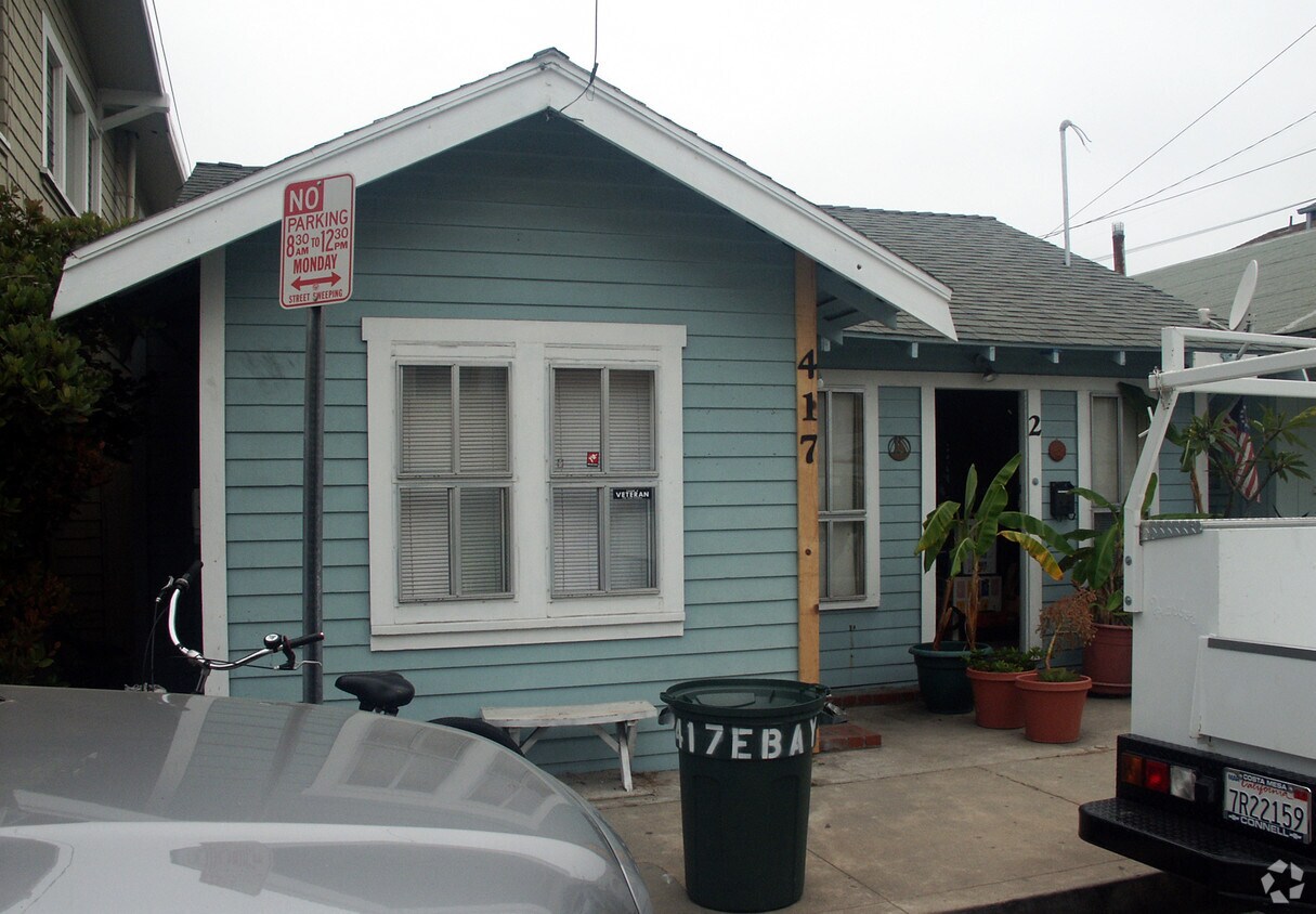 Building Photo - 417 E Bay Ave