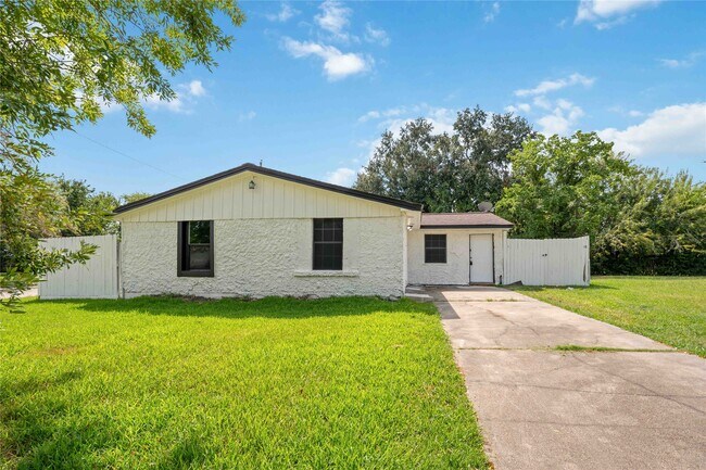 Building Photo - 2101 W Gulf St