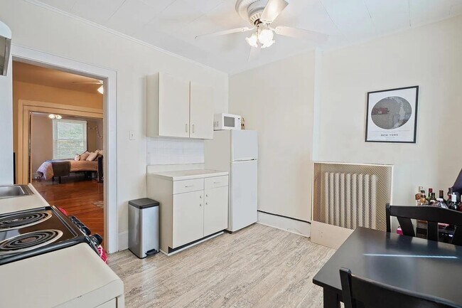 Foto del edificio - 628 Hudson St