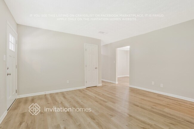 Building Photo - 415 Plainville Dr SW