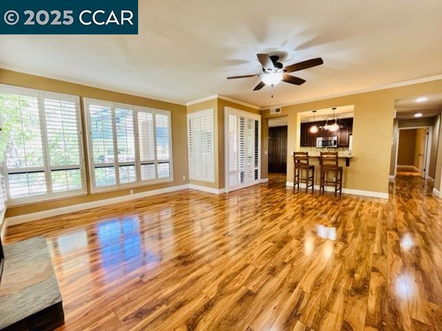 Building Photo - 3046 Lakemont Dr