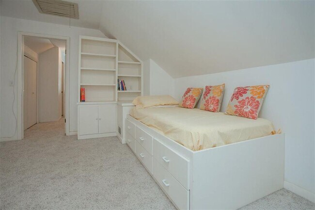 Foto del edificio - 3 bedroom home in Iowa City's Northside Neighborhood