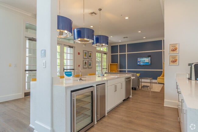 Clubhouse Kitchen - The Villas at Westchase