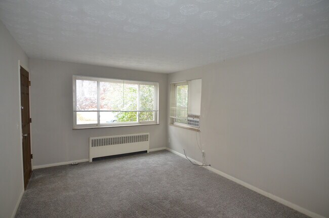 Foto del edificio - 6713 Highland Ave