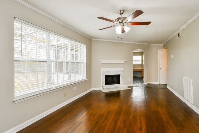 Building Photo - 878 Lavergne Ln