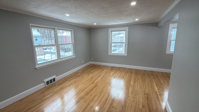 Building Photo - 3 Mamelon Cir