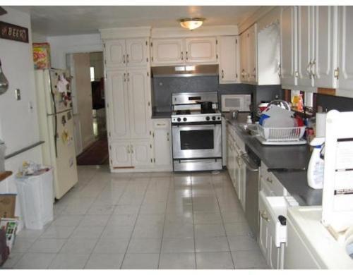 Building Photo - 7 bedroom in Medford MA