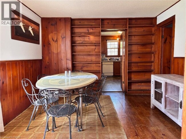 Photo du bâtiment - 8 Highland Ave