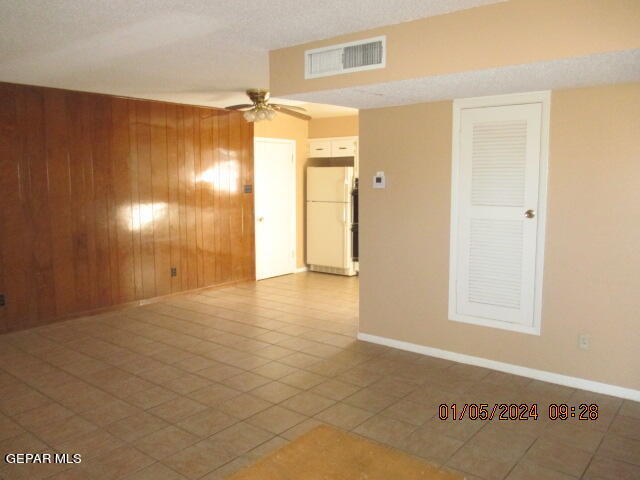 Building Photo - 6601 Escondido Dr
