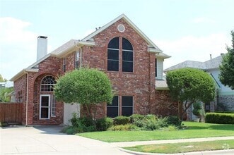 Building Photo - 606 St Andrews Pl