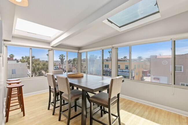 Foto del edificio - 3 bed 2.5  bath in the Heart of Mission Beach