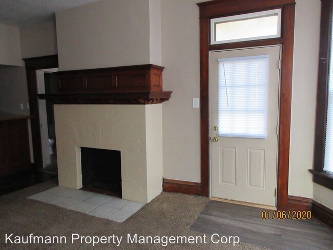 Building Photo - 135 E Suttenfield St