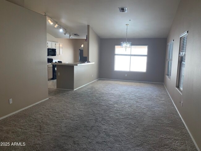 Building Photo - 10366 E Sutton Dr
