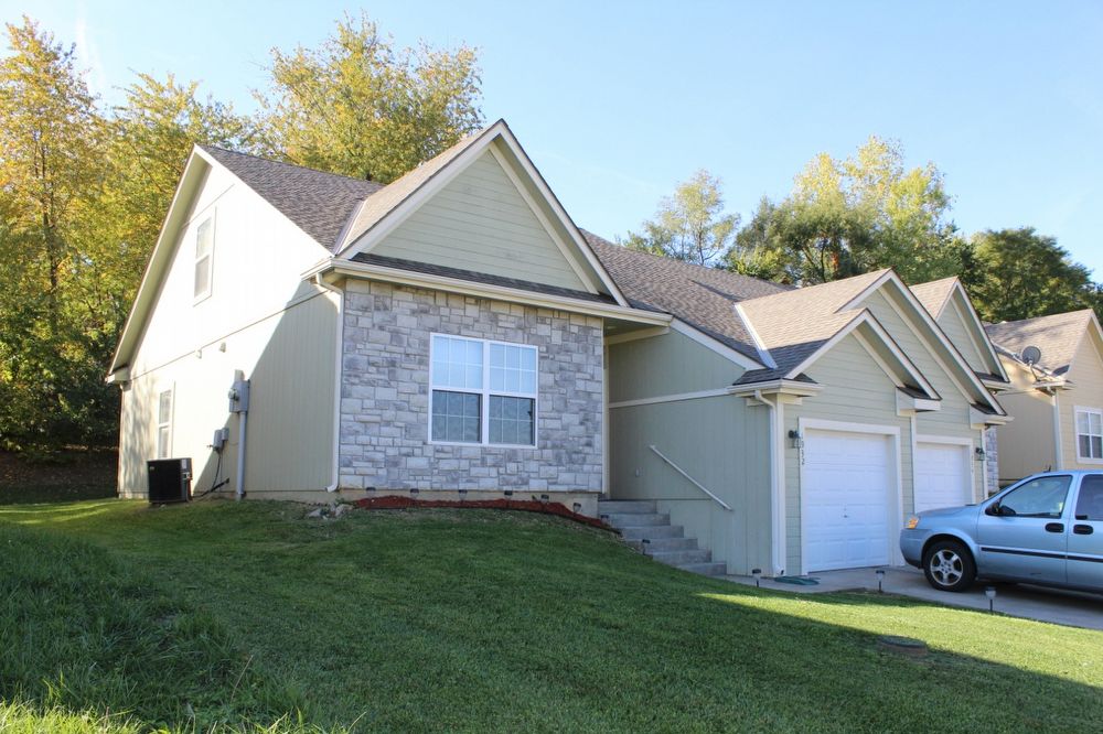 Foto principal - 1932 N 80th Ct