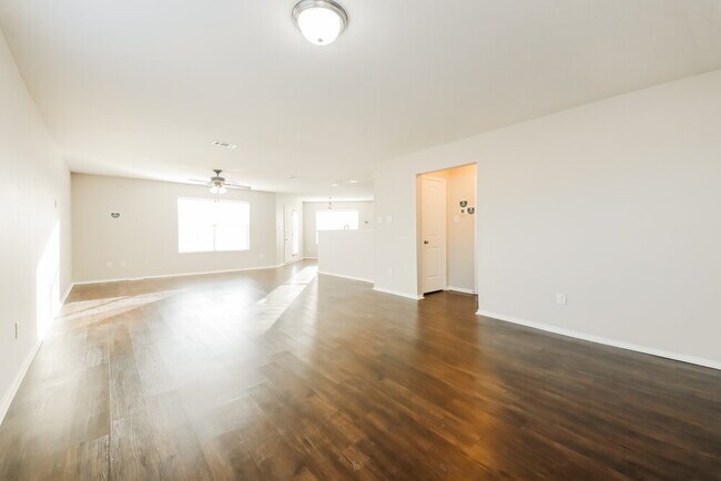 Foto del edificio - 4024 Cane River Rd