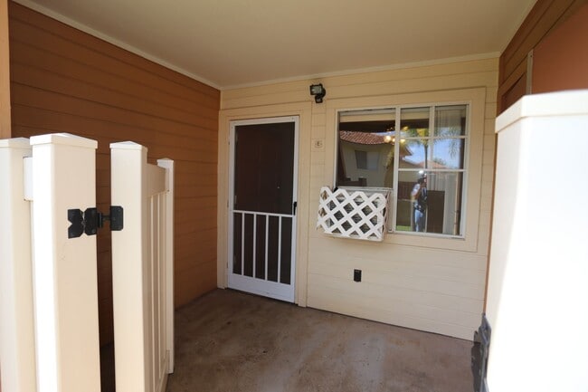 Building Photo - Kapolei - Aeloa Terrace - renovated ground...