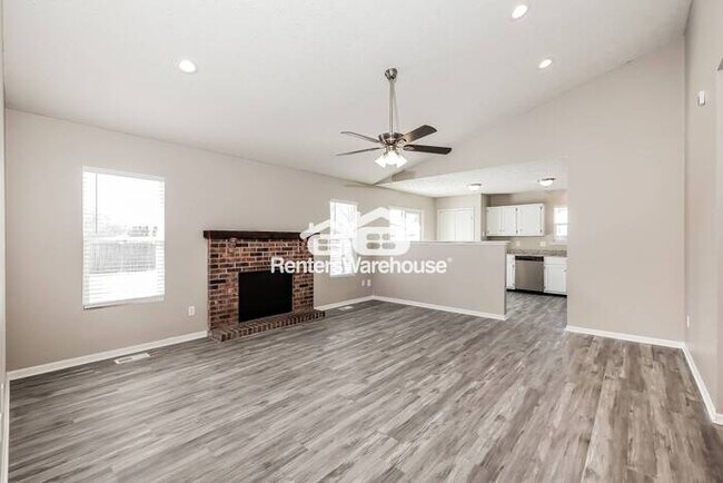 Building Photo - Beautifully Renovated 3 BR/2 BA Ranch Home...