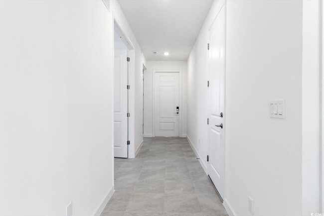 Building Photo - 6435 Seabright Ter