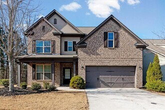Building Photo - 204 Cardinal ln