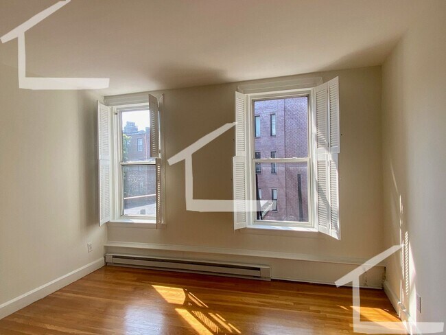 Foto del edificio - Stunning Kenmore Squ 1 Bed! Hot Water Incl...