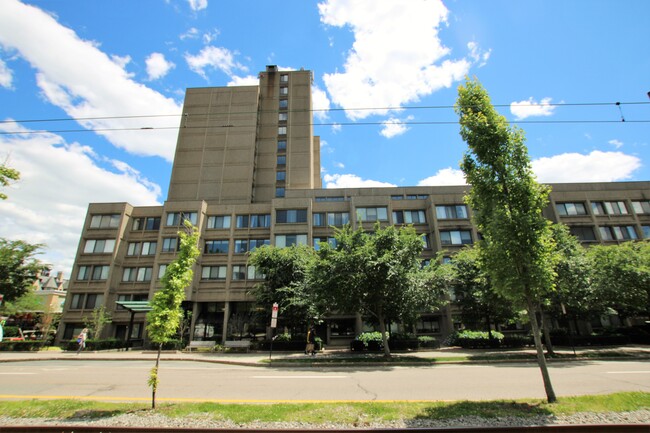 Foto del edificio - 1731 Beacon St