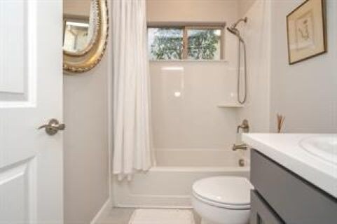 Foto del edificio - 5009 Creekhollow Way