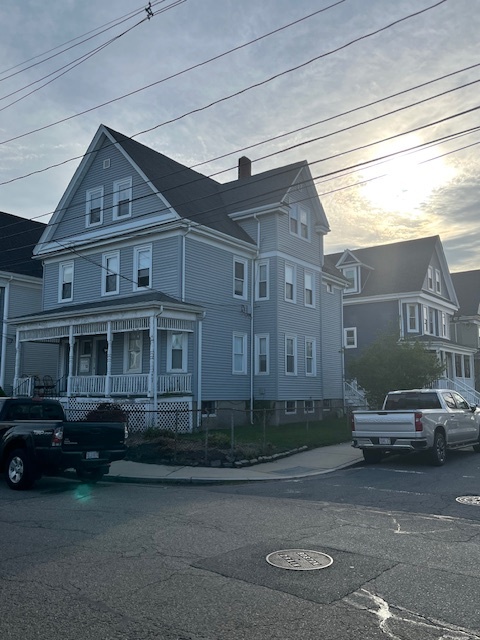 Primary Photo - 32 Antwerp St