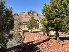 Building Photo - 125 Alta Vista Dr