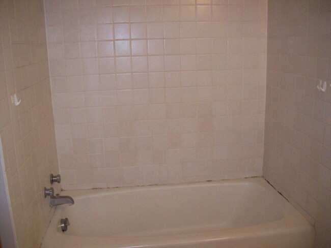 Building Photo - 22 La Veta Ave