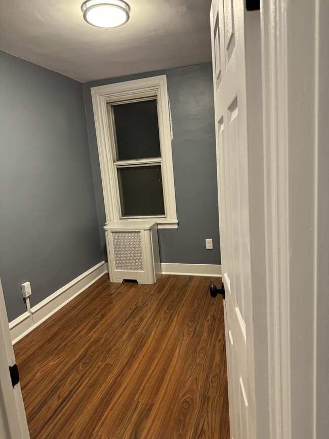 Building Photo - 6527 Guyer Ave