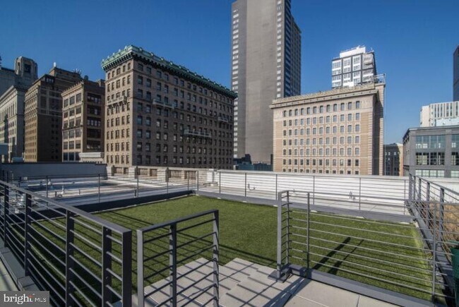 Building Photo - Chic Loft-Style 1-Bedroom Oasis in the Hea...