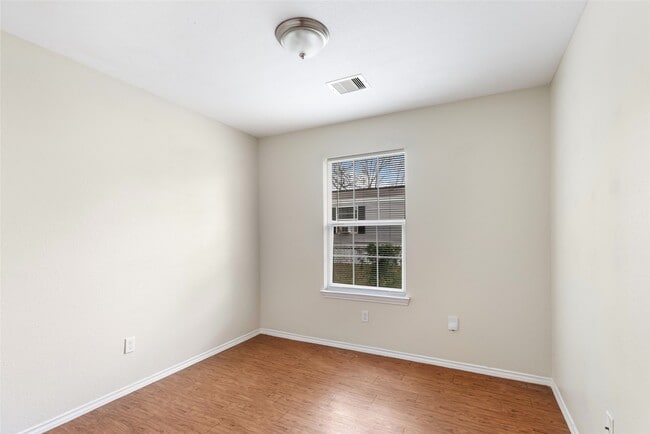 Building Photo - 1018 Glendale St