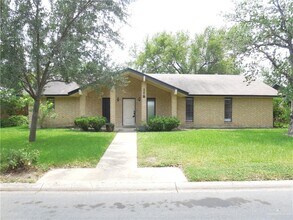 Building Photo - 34 Iris Ave