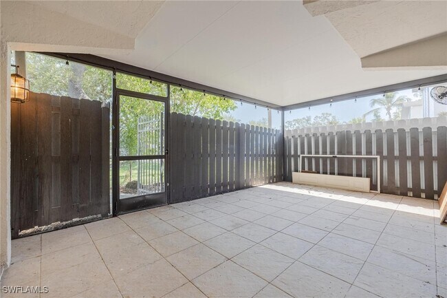 Foto del edificio - 17455 Overhill Dr
