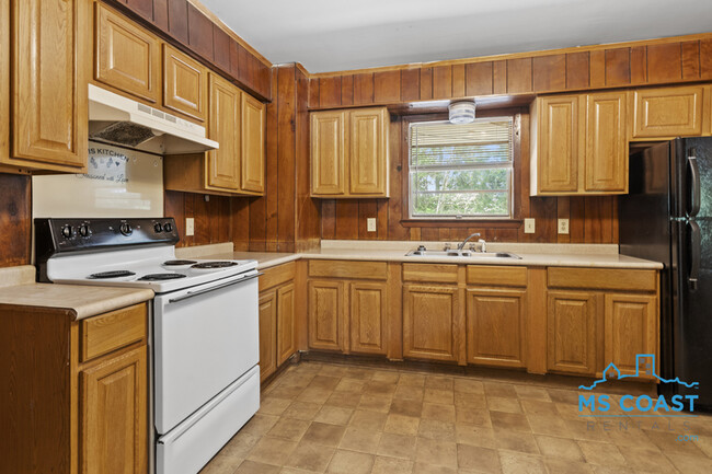 Building Photo - 316 Tandy Dr