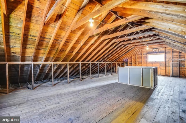 Building Photo - 8214 West End Dr