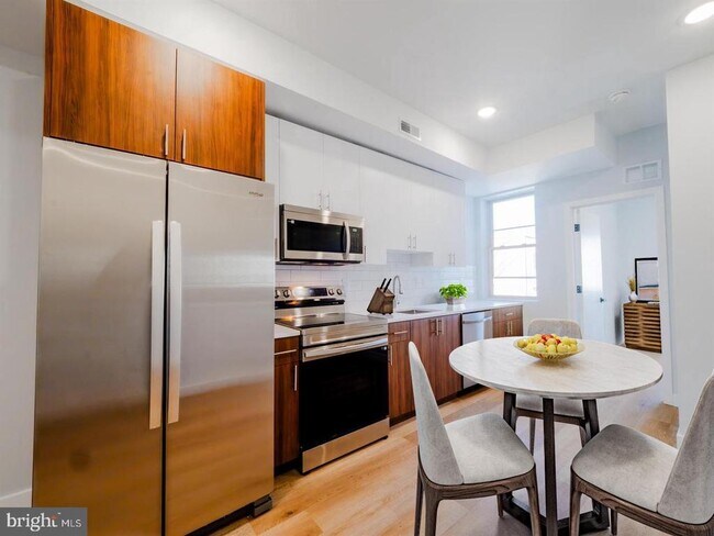 Foto del edificio - 4159 Westminster Ave