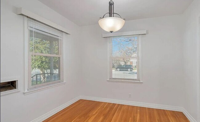 Foto del edificio - 2930 Cedar St
