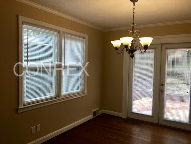 Building Photo - 1537 Brennen Rd