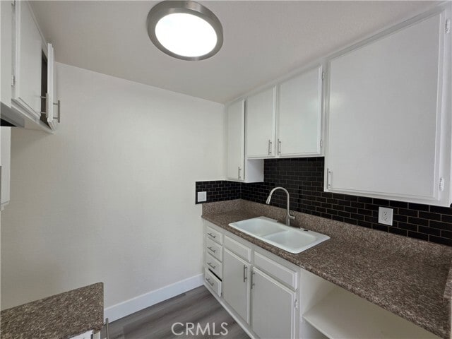 Building Photo - 6911 Woodley Ave