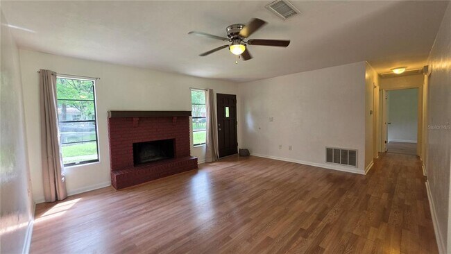 Foto del edificio - 4344 NW 25th Terrace