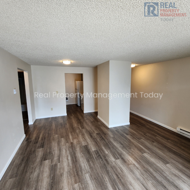 Foto del edificio - $300 OFF BLACK FRIDAY SPECIAL!! 2 bed 1 ba...