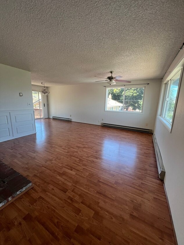 Primary Photo - 4 Bedroom, 2 Bathroom Home - With Large Bo...
